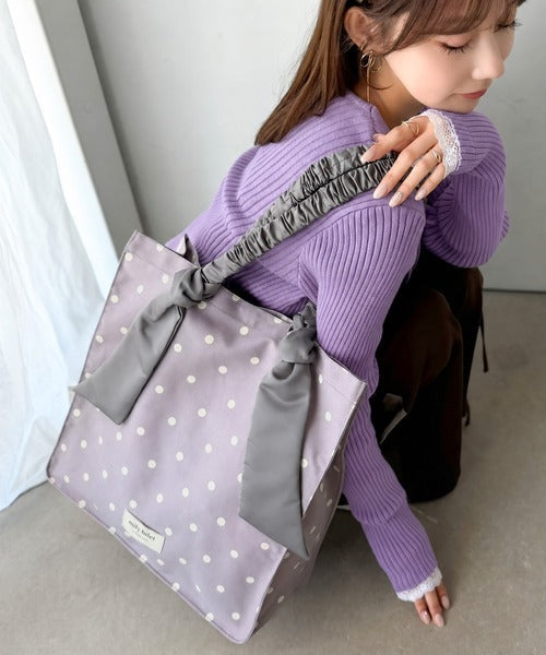 【mily bilet】こんなの待ってた！毎日のお供にも、推し活にも♪ドット柄サテンシュシュハンドルトート mi1079003