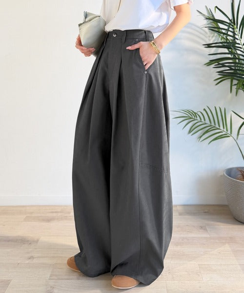 旬なワイドシルエットが目を惹く１着♪タックバレルレッグパンツ ce1265082