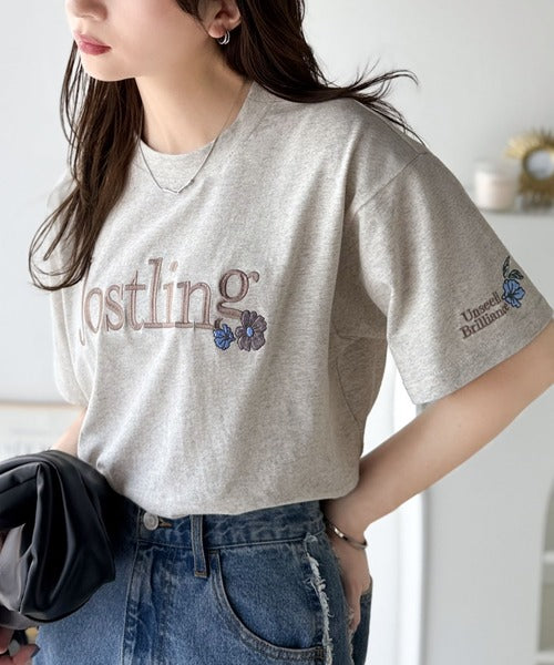 ナチュラルな中に、さりげない華。綿100％ロゴ×フラワー刺繍ビッグTシャツ（半袖） ce1260485