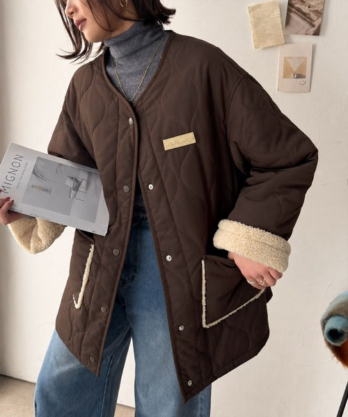 《JaVaジャバコラボ》袖もこにきゅんっ♪異素材で魅せる袖ボアキルティングコート（ミドル丈） jv1240137
