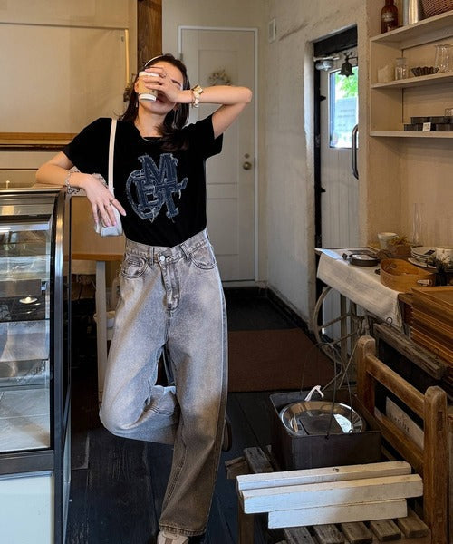 【mily bilet】遊び心を忍ばせておしゃれを一新。デニムフリンジワッペン使いTシャツ mi1329037