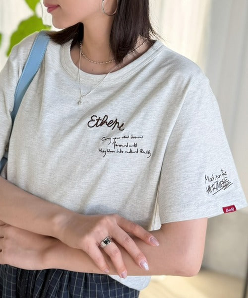 前後ダブル刺繍で、後姿だってぬかりなくかわいい♪ 綿100％グラフィック飛び刺繍Tシャツ (半袖) ce1260546