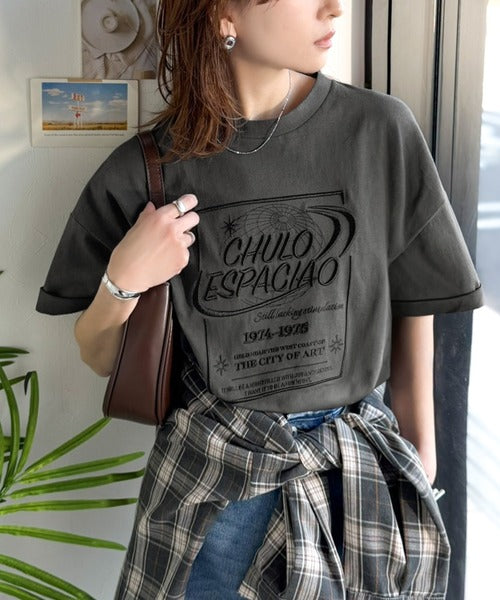 《JaVaジャバコラボ》シンプル派にも推したい！綿100％グラフィック刺繍Tシャツ（半袖） jv1050356