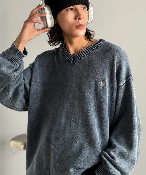 【Classical Origin】「自分ウケ最強。」綿100％刺繍入りピグメント加工Vネックセーター／Pigment-Dyed 100% Cotton Embroidered V-Neck Sweater co0780016