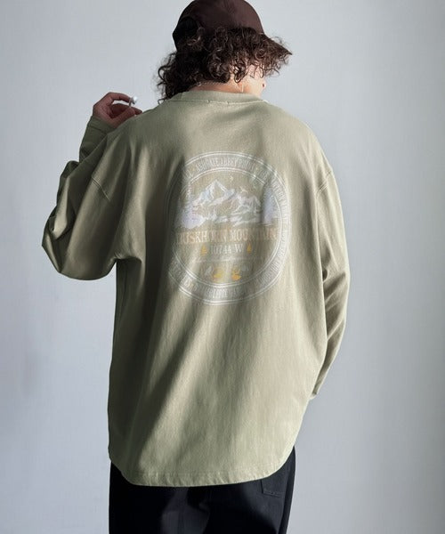 《JaVaジャバコラボ》程よいストリート感で幅広いスタイルにマッチ。 綿100%アドベンチャーマウンテンTシャツ（長袖） jo1150068