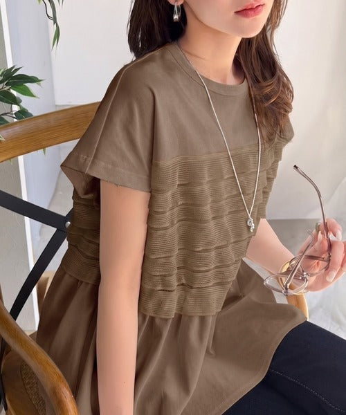 甘さを仕込む、大人の余裕。綿100％シルケット加工×シアーフリル切替オーバーサイズペプラムTシャツ（半袖） ce1410008