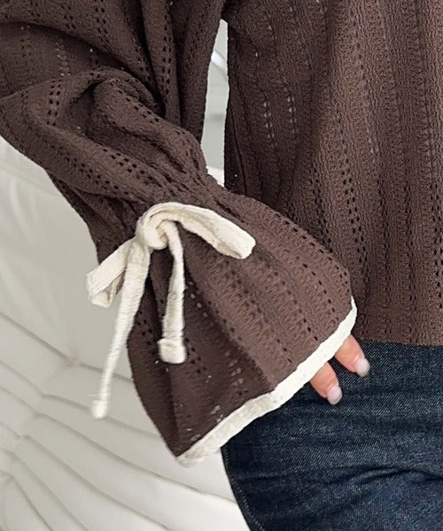 【mily bilet】華やかさと上品さを兼ね備えたデザインが個性的。ストライプレースキャンディースリーブリボン付きプルオーバー（長袖） mi1019104