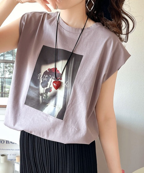 シンプルなのに着映える！お花フォトプリントシルケット加工フレンチスリーブTシャツ ce1020197