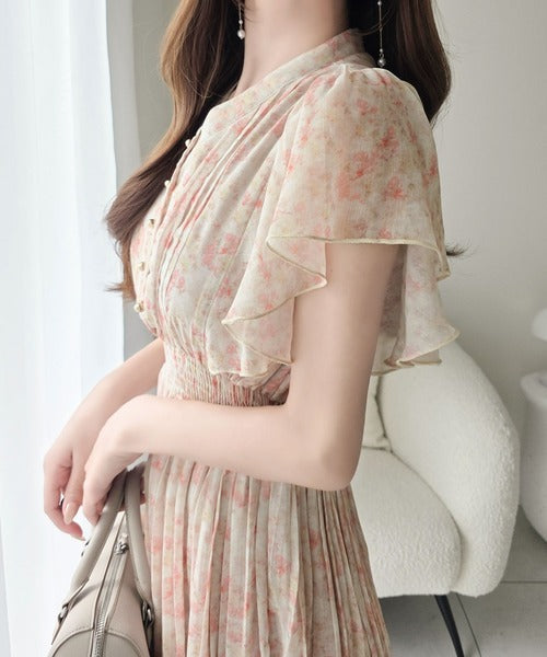 【mily bilet】水彩調の花柄が目を惹く、大人の袖フリルプリーツワンピース（半袖） mi1139116