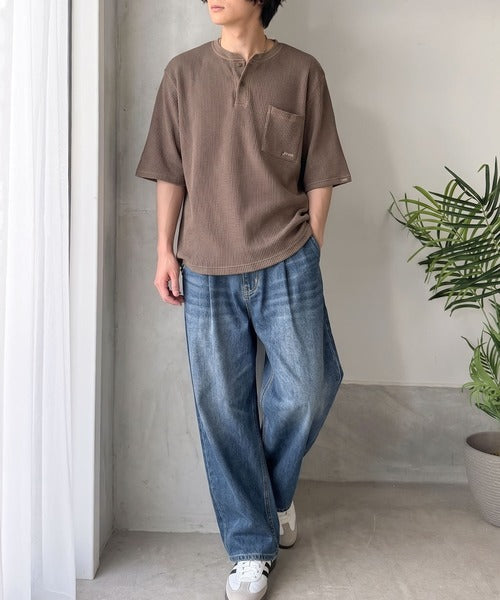 《JaVaジャバコラボ》「古着っぽい」がちょうどいい。綿100％ワッフル ピグメント加工 ヘビーウェイト素材 胸ポケット付きヘンリーネックTシャツ jo0780022