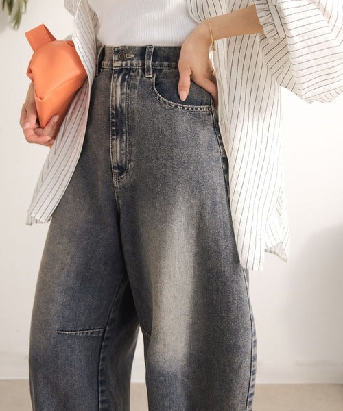 《JaVaジャバコラボ》ゆるっと可愛い、最旬シルエット。バレルレッグワイドカーブデニムパンツ jv1400004