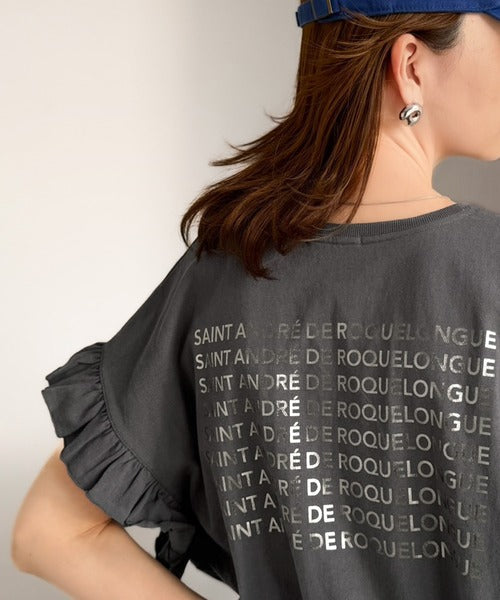 《JaVaジャバコラボ》着るだけで主役級。綿100％バック箔プリント袖フリルTシャツ（半袖） jv1330104