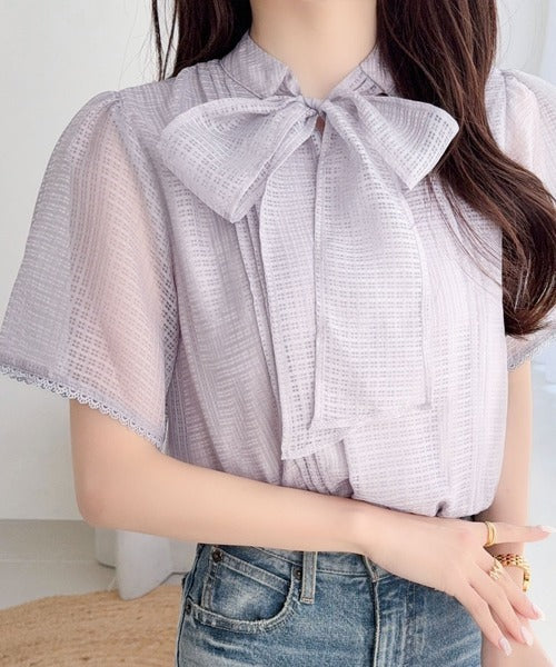 【mily bilet】着るだけで華やぐ♪大人ガーリーボウタイシアーチェックフレア袖ブラウス（半袖） mi1139102