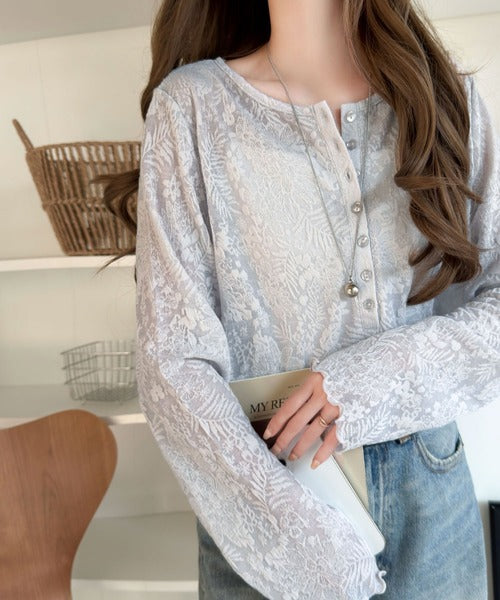 コーデに花を咲かせる♪花柄シアージャガードヘンリーネックフリル使いトップス（長袖） ce1010687