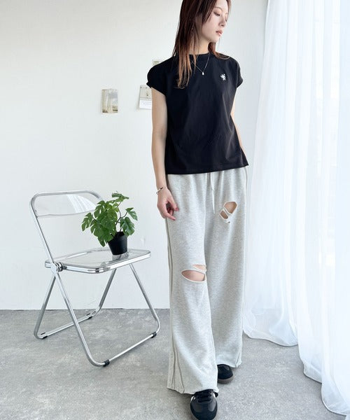大人女子の上品ベーシック。綿100％シルケットモックネックフレンチTシャツ(刺繍) ce1260395