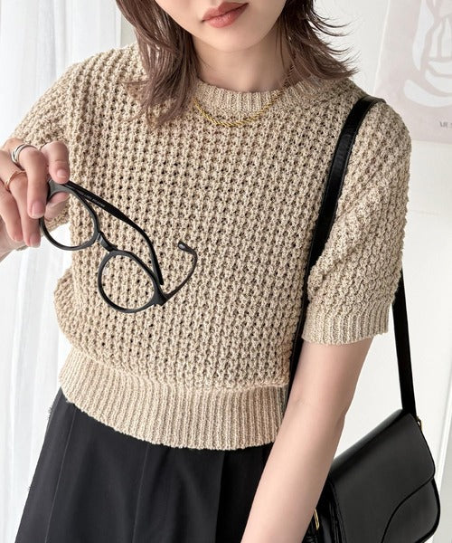 立体編みで叶う上品なリラックス感。半袖ワッフルコンパクトニット ce1020222