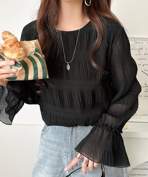 涼やかに、品よく、愛らしく。前後2wayリボンキャンディスリーブシアープリーツブラウス（長袖） ce1010538