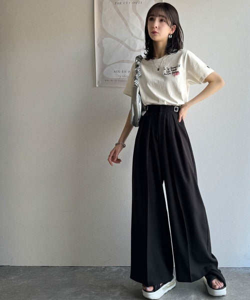 【sustaina+】アートのように刺繍が映える。オーガニックコットン100%らくがき風刺繍 無地＆ボーダー柄半袖Tシャツ ce1260396