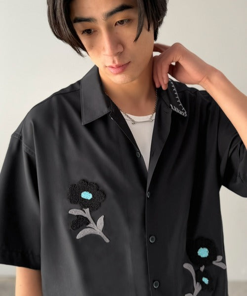 【接触冷感機能付き】サガラ刺繍フラワーステッチシャツ／Cool-Touch Fabric Sagara Embroidered Flower Stitch Shirt (半袖) co1320019