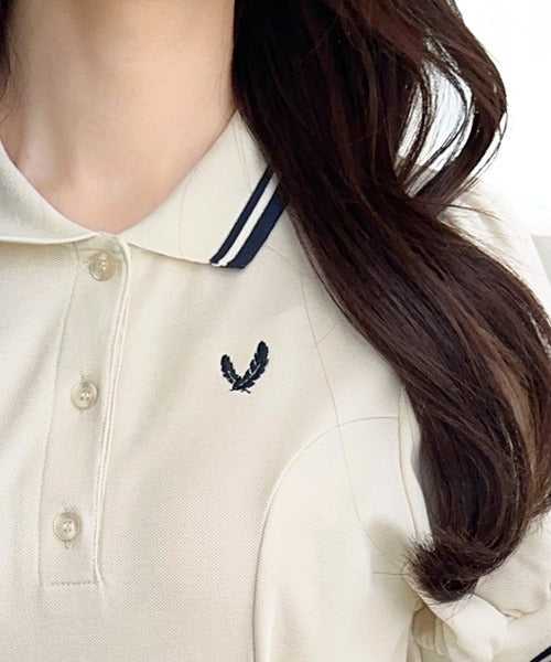 【mily bilet】上品な雰囲気と、大人フェミニンさの融合。鹿の子胸刺繍ポロワンピース mi1359016