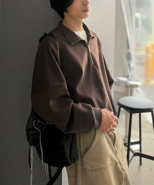 胸刺繍ダンボール素材オーバーサイズショート丈ドルマンスリーブハーフジッププルオーバー（長袖）／Chest Embroidered Double-Knit Oversized Cropped Dolman Sleeve Half-Zip Pullover co1010072
