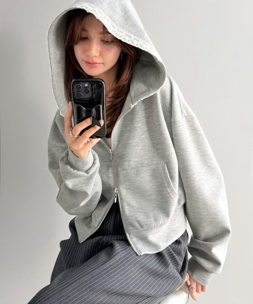 【セットアップ可能】【mily bilet】きらめきに目奪われる。レース使い ラインストーンロゴ ダンボールパーカー(長袖) mi1329111
