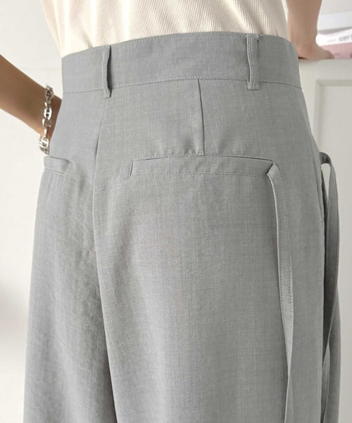 動くたび軽やか上品シルエット。サイドリボン付き3タックハイウエストワイドパンツ ce1015073
