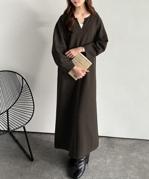 清楚にフェミニン、品よく抜け感。ランタンスリーブキーネックワンピース（ロング丈） ce1110149