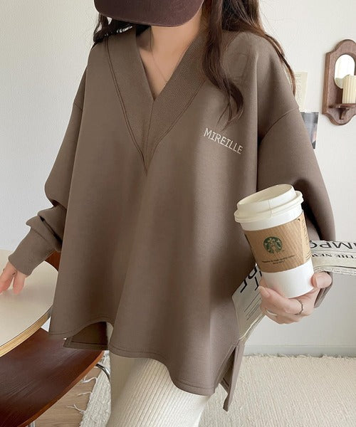 抜け感と上品さを両立。深めのネックで小顔見え♪ 胸刺繍Vネックダンボールニットトップス（長袖） ce1110130