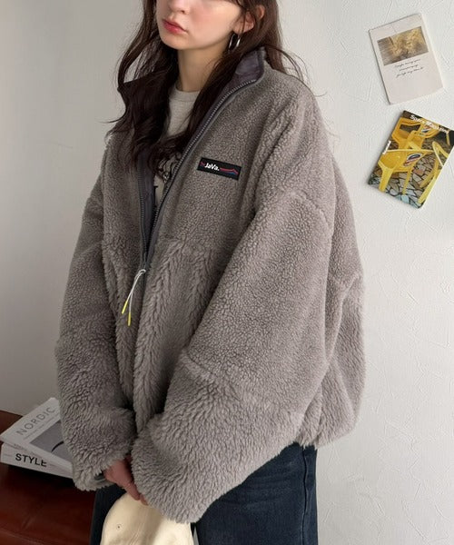 《JaVaジャバコラボ》ほっこり可愛い♪大人のもこもこボア切り替えスタンドネックブルゾン(ミドル丈) jv1265093