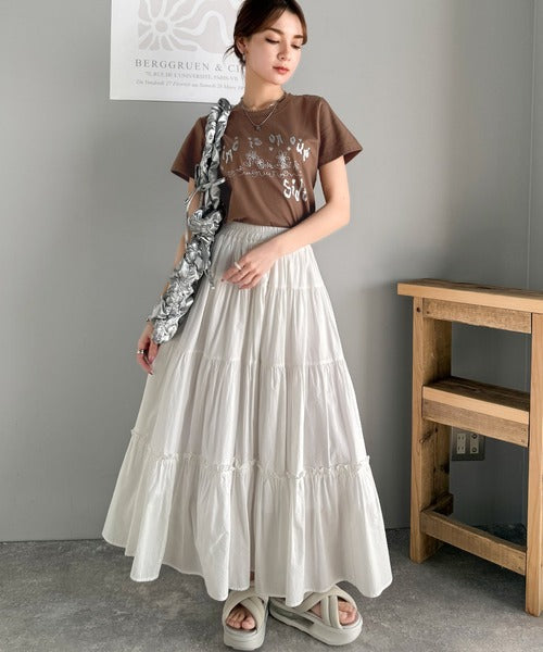 【mily bilet】大人の上品グラフティ。ハンドペイントライクシルバープリントコンパクトTシャツ mi1329023