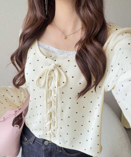 【mily bilet】一枚で決まる大人フェミニンスタイル。 レースドッキングリボンデザイントップス ドット mi1029199