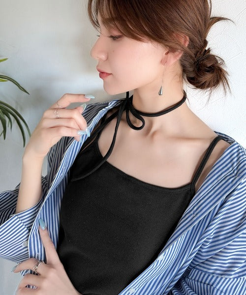 【mily bilet】オールシーズンの必需品！カップ付きホルターネック風ストラップキャミソール mi1019086