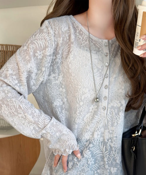 コーデに花を咲かせる♪花柄シアージャガードヘンリーネックフリル使いトップス（長袖） ce1010687