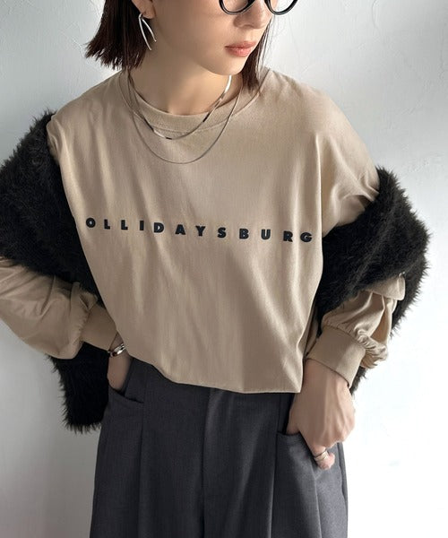 大人の上品カジュアルを楽しむ。ゆったりシルエット 綿100％シルケット風シンプル英字ロゴTシャツ（長袖） ce1330048