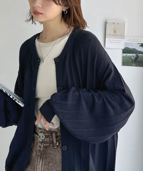 羽織るだけでサマになる、ゆるっと美シルエット。タック編みカーディガン（長袖） ce1260502