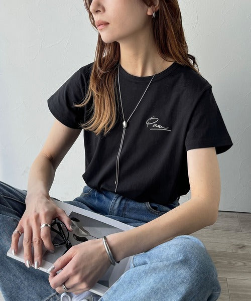 【sustaina+】こなれ感たっぷり。オーガニックコットン100％胸元PAEAN刺繍Tシャツ(半袖) ce1260401