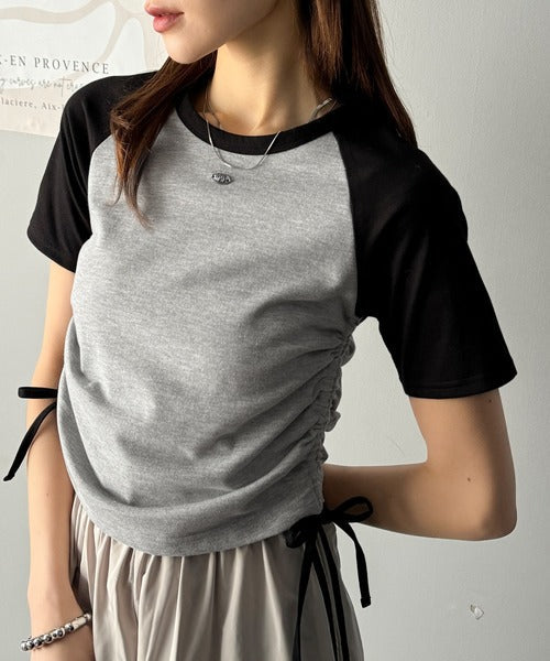 【mily bilet】サイドの絞りが可愛いさプラス。プレート使いラグランTシャツ（半袖） mi1329027