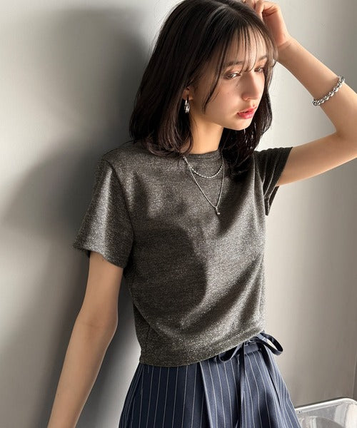 さりげなく輝くラメが主役。ラメ入りショート丈Tシャツ（半袖） ce1110124