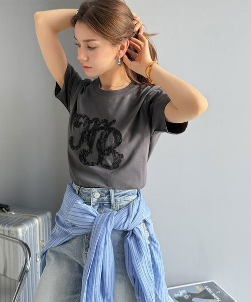 【mily bilet】1枚でサマになる。レースの透け感と光沢が魅力のレースワッペンTシャツ（半袖） mi1029185