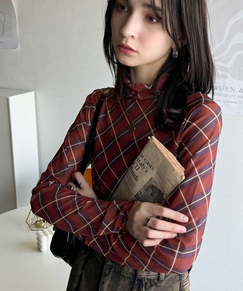 洗練された魅力を引き出す。チェックシアーハイネックメロウトップス（長袖） ce1010418