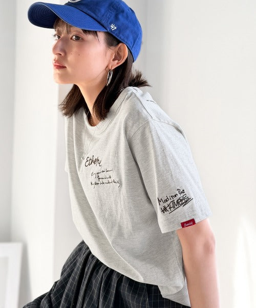 前後ダブル刺繍で、後姿だってぬかりなくかわいい♪ 綿100％グラフィック飛び刺繍Tシャツ (半袖) ce1260546