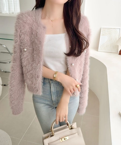 【mily bilet】大人可愛い、愛されニット。パール調ボタン使いキルティング風フェザーニットジャケット mi1359067