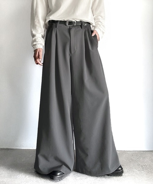 「美しさはタックから。」3タックY2Kスーパーワードスラックス／Three-Tuck Y2K Super Wide Trousers co1150005