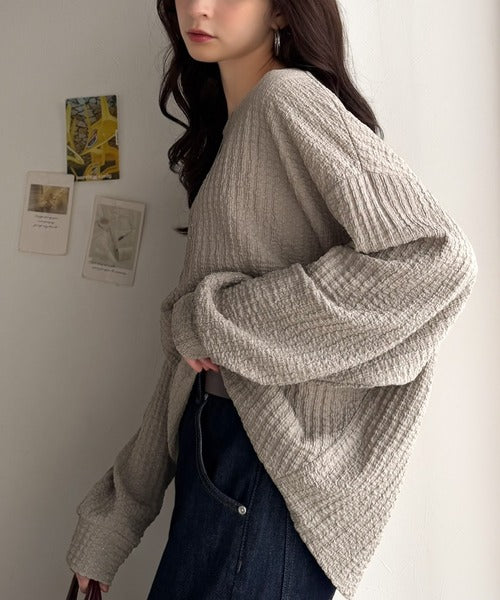 きらめき×立体感で、シンプルコーデを今っぽく。ラメ入りジャガード素材サイド切り替えプルオーバー（長袖） ce1350028