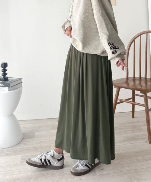さらり、軽やか。リラックスstyleキマる。レーヨン素材ウエストギャザーフレアシルエットワイドパンツ ce1015084