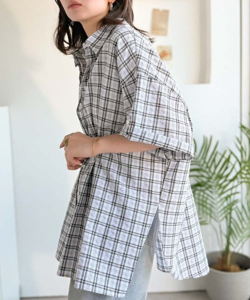 着るだけでメリハリ美人。涼やか素材が軽やかに着映える。サッカー素材ウエストタックBIG半袖シャツ（半袖） ce1265069