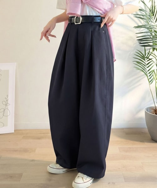 《JaVaジャバコラボ》 トレンド感たっぷりの最旬シルエット。タックバレルレッグパンツ jv1070220