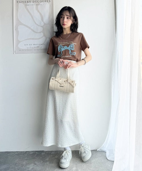 【mily bilet】華やか大人ガーリー。リボンコード刺繍プレートデザインTシャツ mi1329025