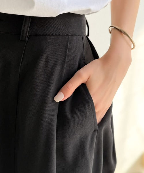 【UVカット・接触冷感機能付き】バレルシルエットでスッキリと、大胆に。ビンテージワッシャー加工 リネンライクタックボリュームパンツ ce0940260